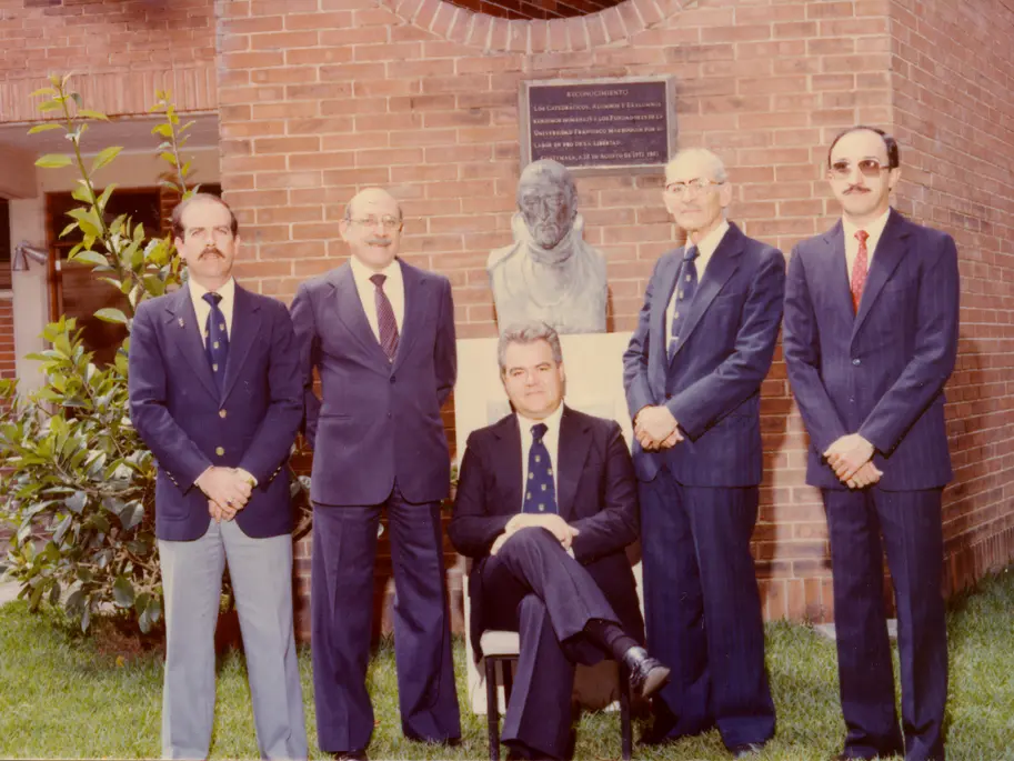 Universidad Francisco Marroquin UFM Odontología Autoridades iniciales