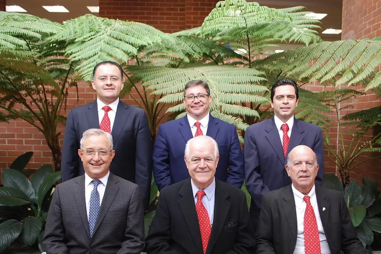 Universidad Francisco Marroquín UFM Facultad de Odontología Dentistas Junta Directiva 2005