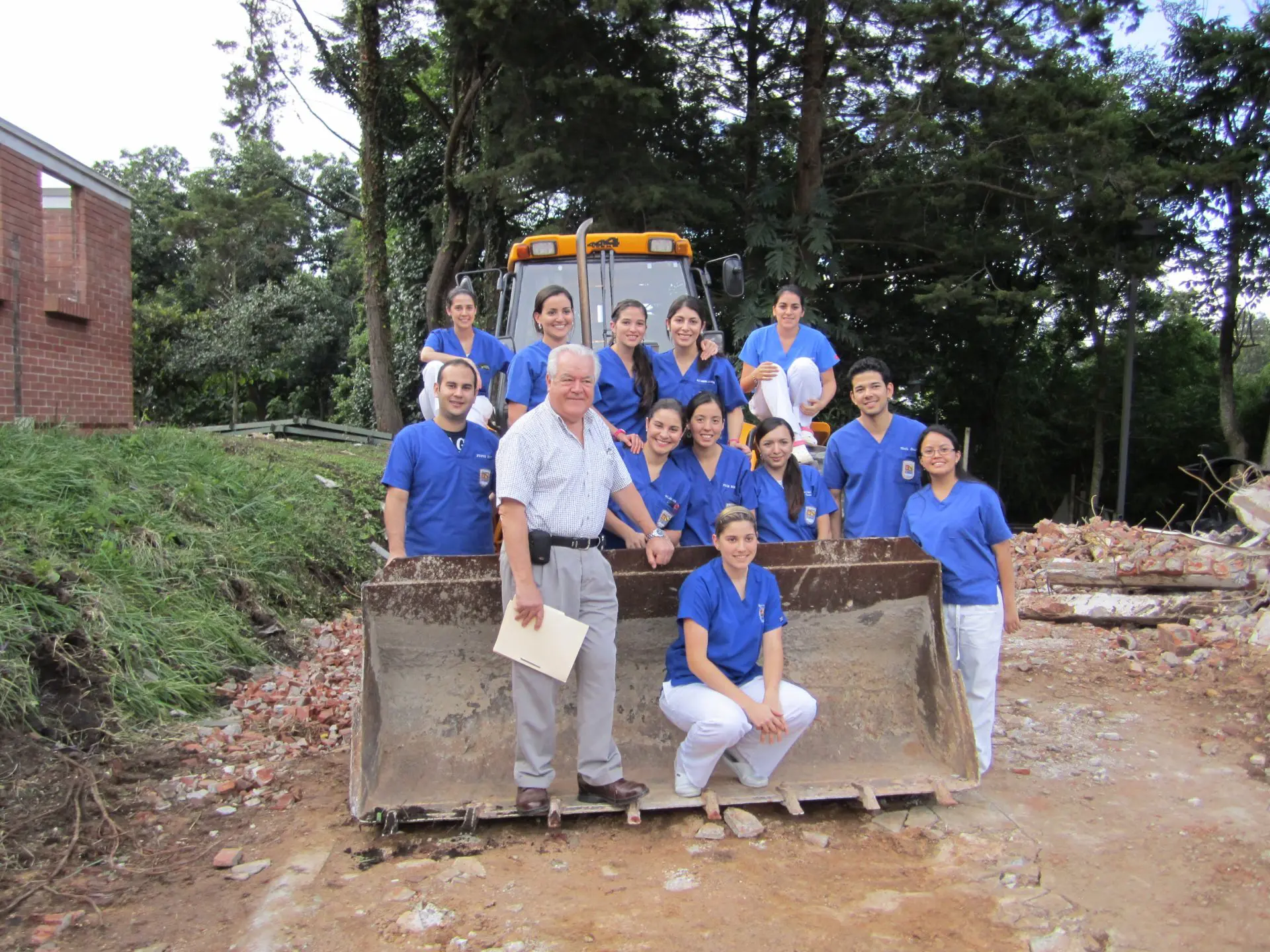 Universidad Francisco Marroquín UFM Facultad de Odontología Dentistas Nueva Fase Dr Alfaro